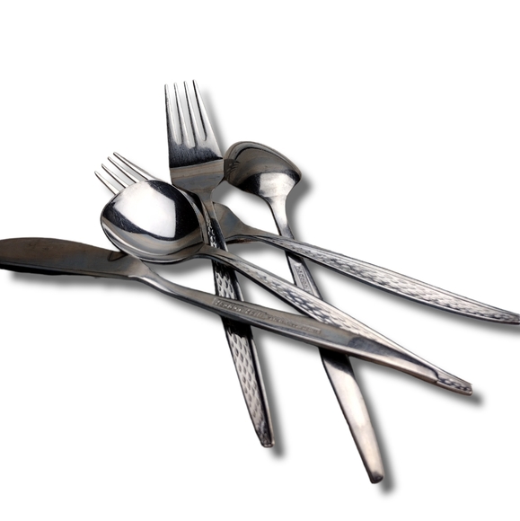 Haddon Hall Stippled Flatware 5 Pieces - Picture 2 of 8